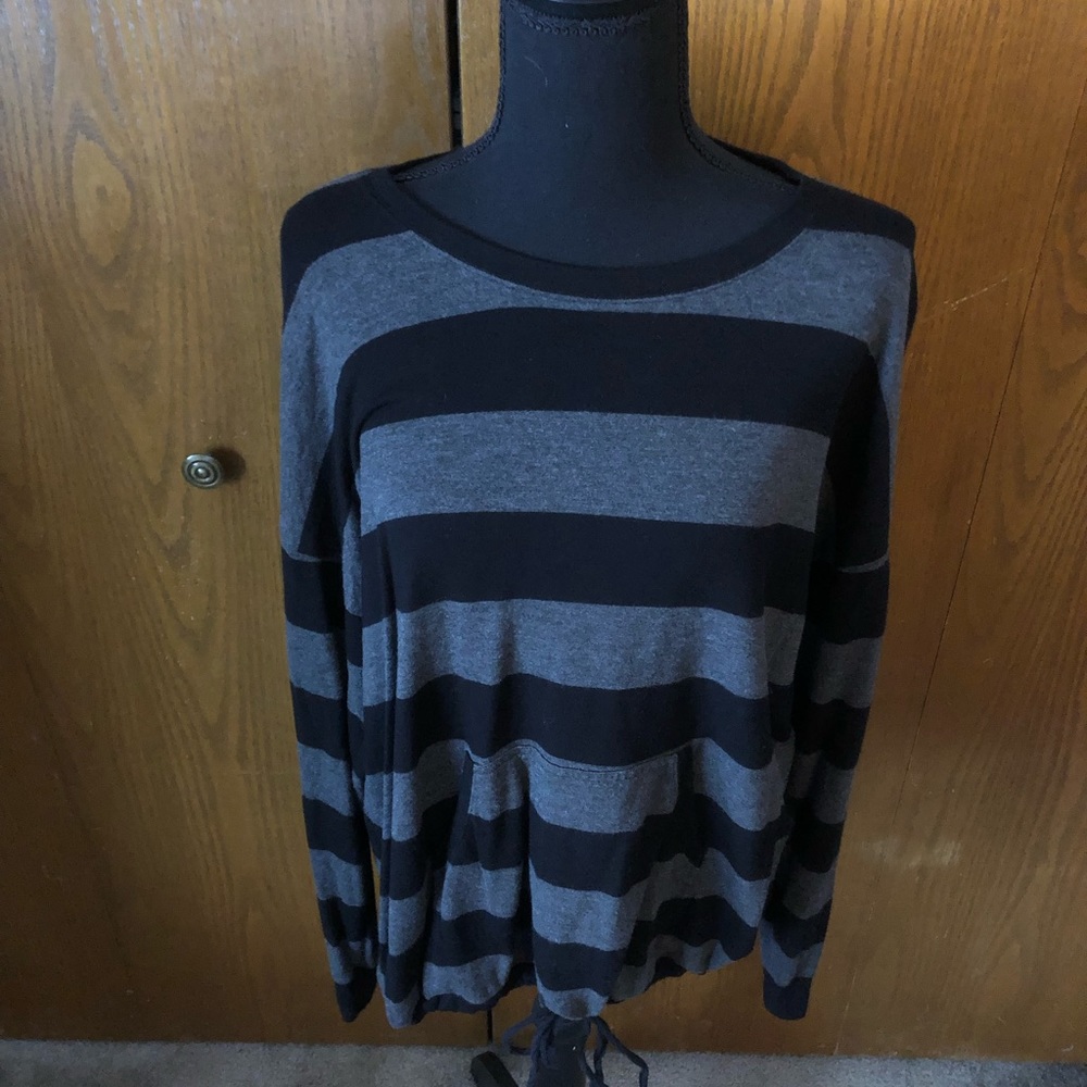 Kensie knit top.